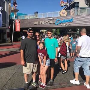 Meet your Posher, Clark